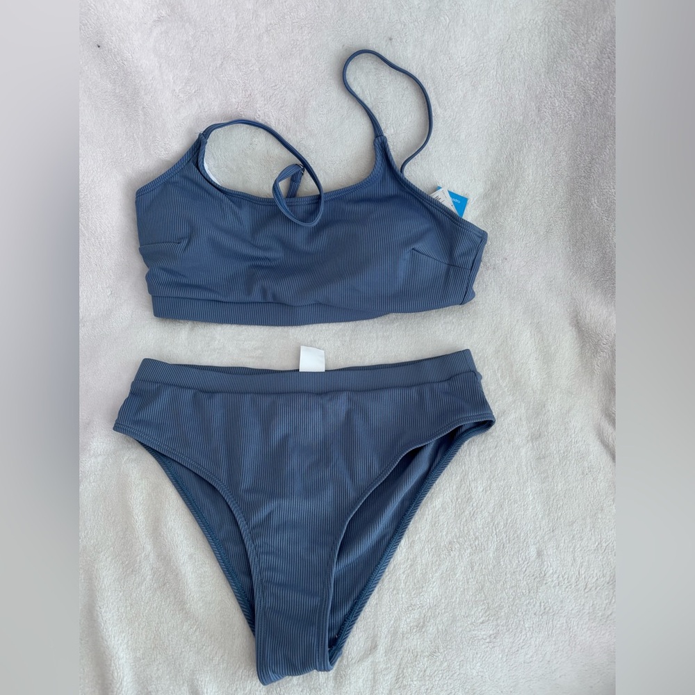 Cupshe bikini.  Size M. Lined and padded top. High waist bottom.